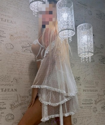 Полина, 28 лет, 3 размер груди